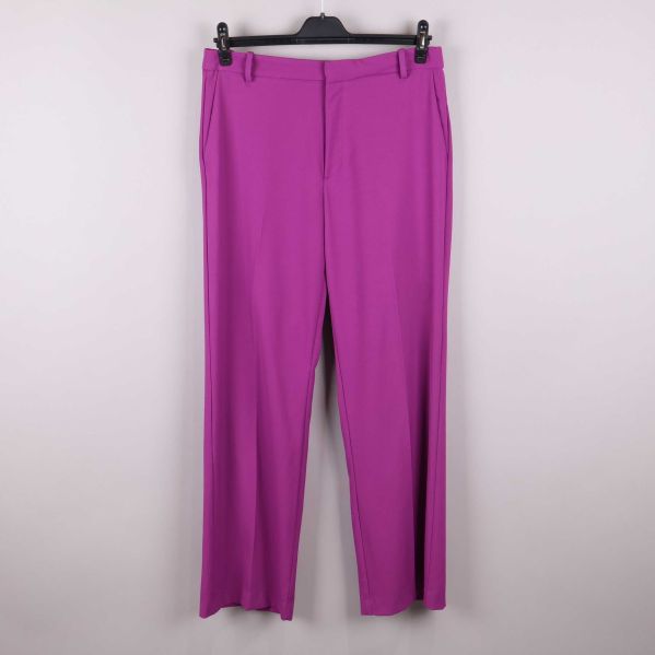 Raka byxor i lila nyans