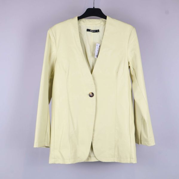 Elegant kavaj med knapp