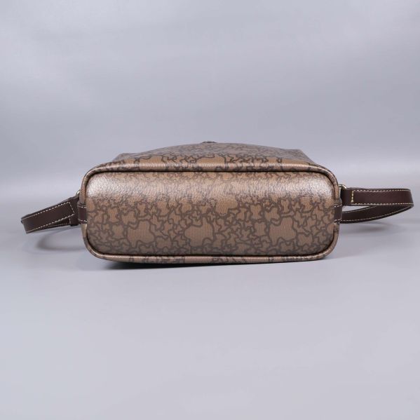 Botten av väskan med mönster och mörka kanter