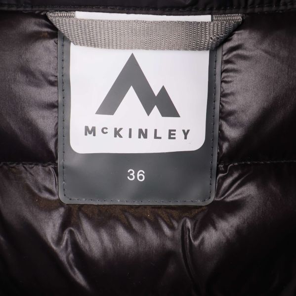 Inneretikett med storlek 36 och McKinley logotyp