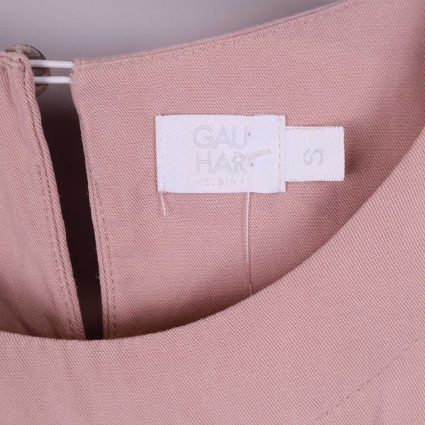 Varumärkesetikett och storlek