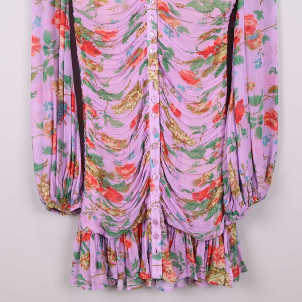 Volang och smock på nederdel