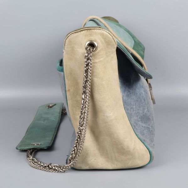 Snygg kedjedetalj vid sidan