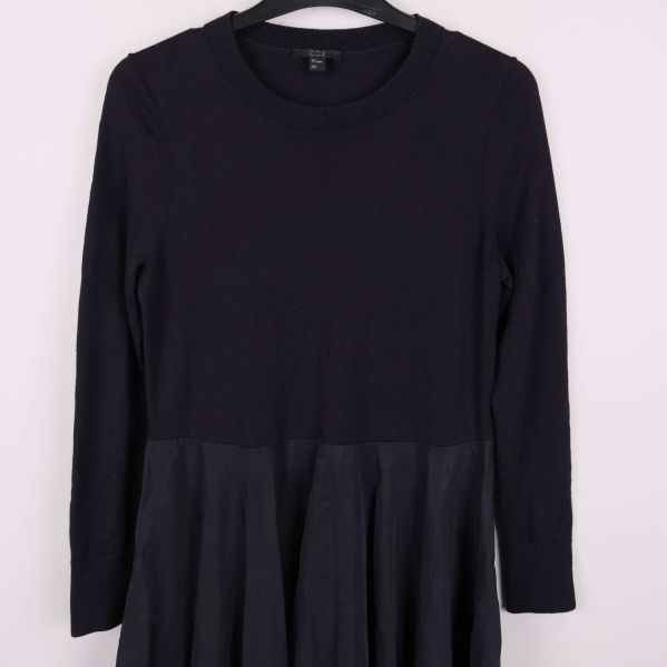 COS märkning på insidan av hals