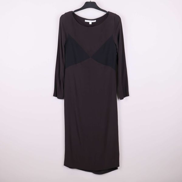 Klänning med kontrastpanel framtill