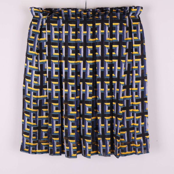 Framsidan visar grafiskt mönster