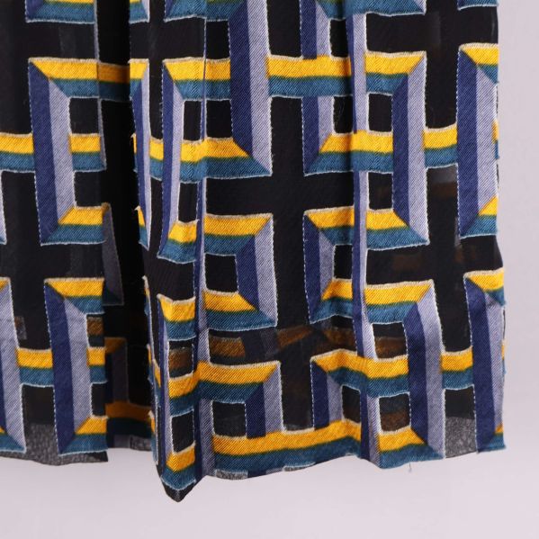 Detalj av kjolens nederkant