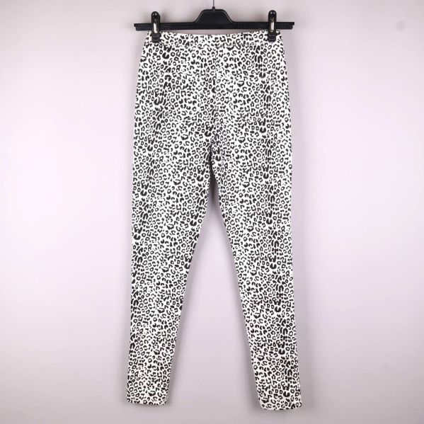 Leopardmönstrade byxor baksida
