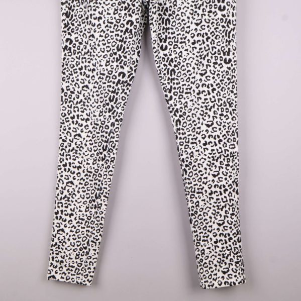 Leopardmönstrade byxben