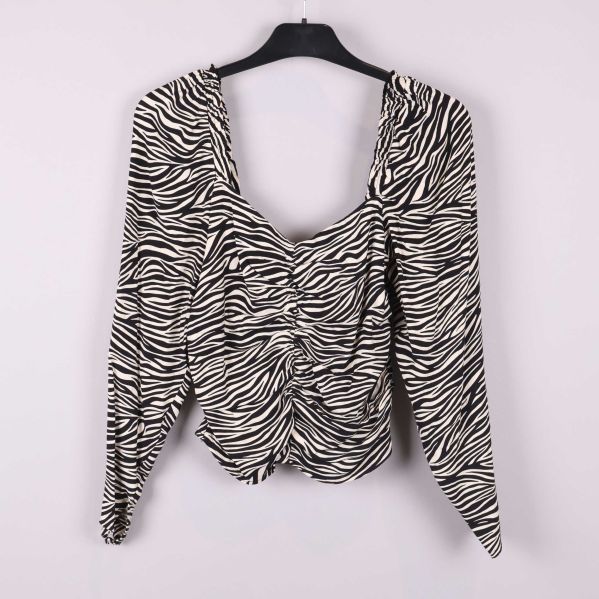 Djurmönstrad blus rynkad front