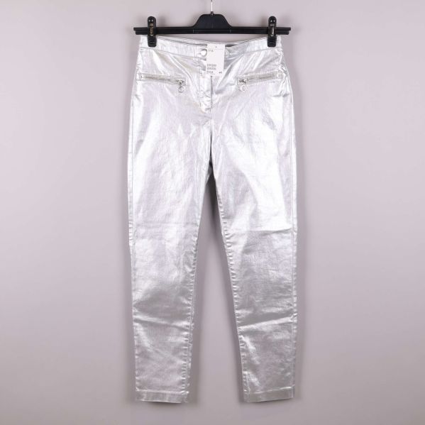 Framsida med dragkedjor