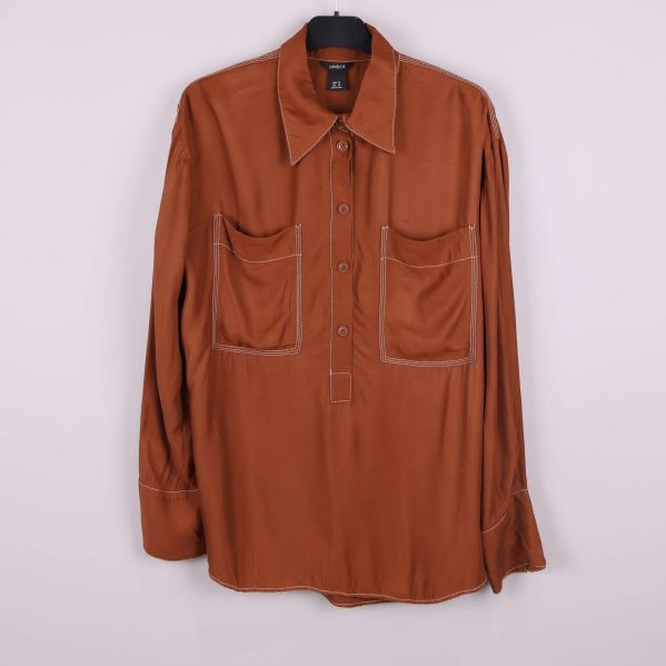 Framsida med dubbla fickor