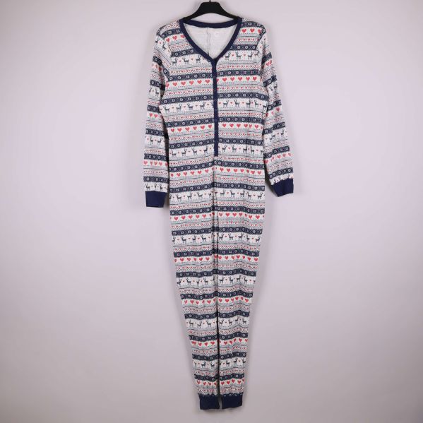 Heldräkt med vintermönster och mörkblå detaljer, framifrån