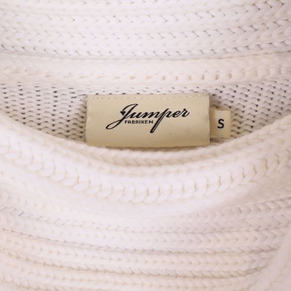 Jumper etikett och storlek