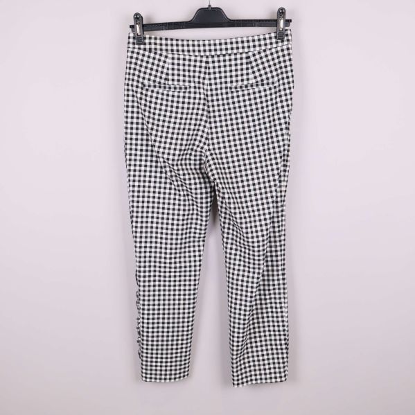 Bakdel av rutiga byxor