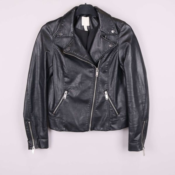 Klassisk front av bikerjacka