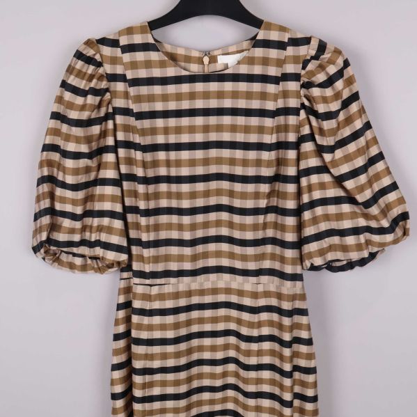 Storleksetikett visar EUR 38