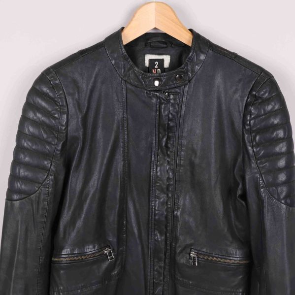 Kragen och axlar i fokus