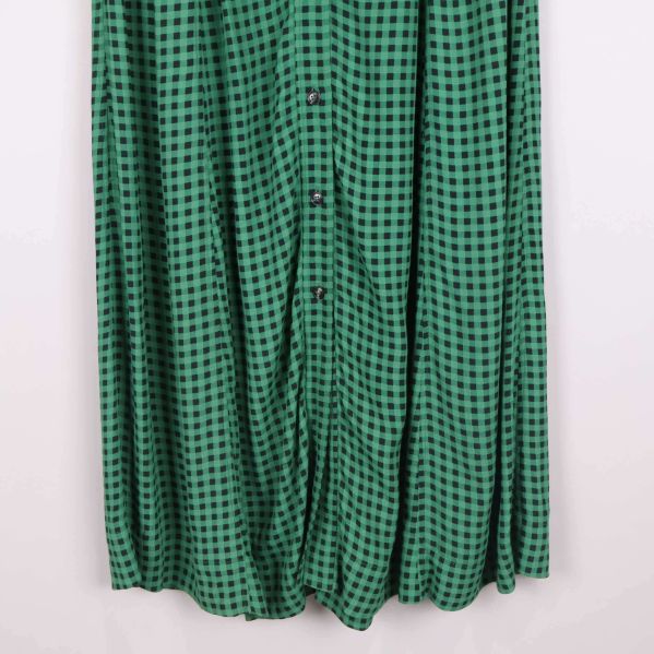 Vidd och fall på kjolens nederdel