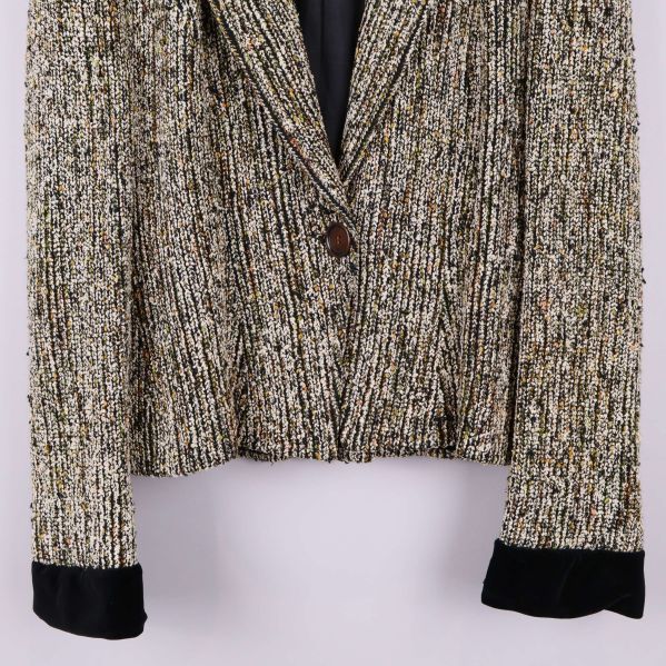 Kavajens rygg och ärmar