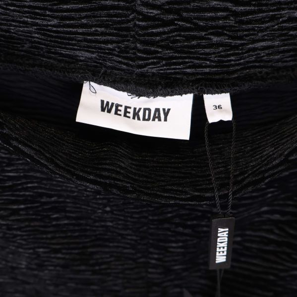 Strukturerat material längs benen