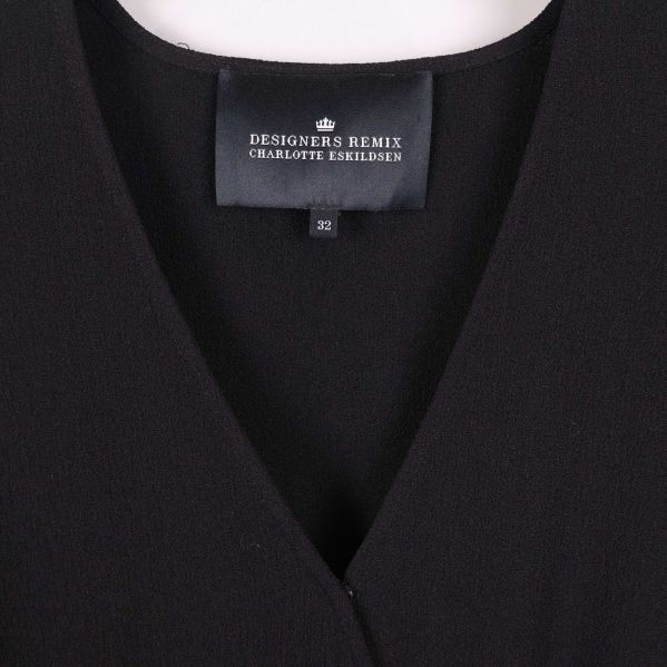 Etikett med varumärkesnamn