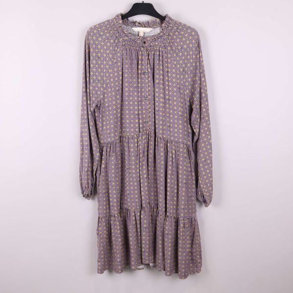 Framsidan av klänningen