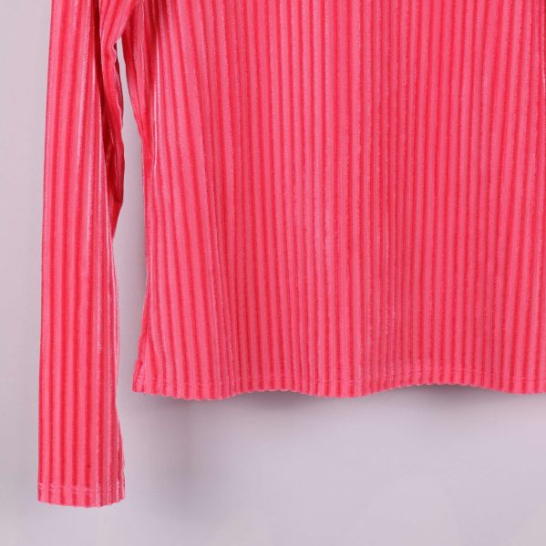 Detaljerad halsringning