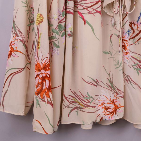 Detaljerad halsringning