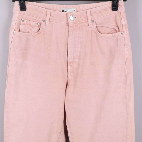 Detalj av fickor och benslut