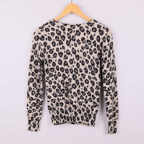 Kofta med leopardmönster, baksidan