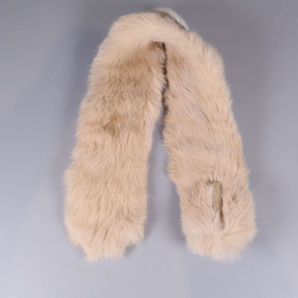 Pälsscarf helt utvikt och slät