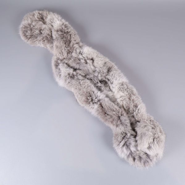 Utdraget halsband i fluffig gråbeige fuskpäls