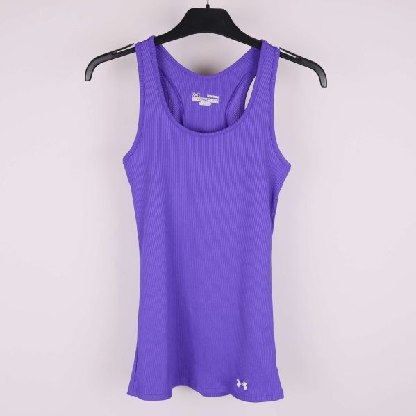 Lila ribbat träningslinne med racerback på galge