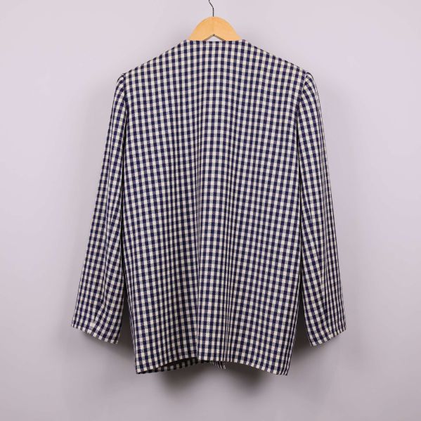 Baksida på kavajen som visar hela mönstret