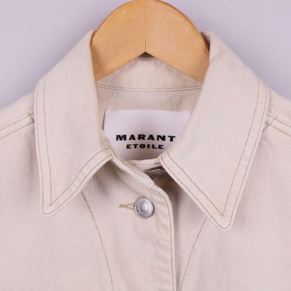 Närbild på krage och etikett Marant Étoile