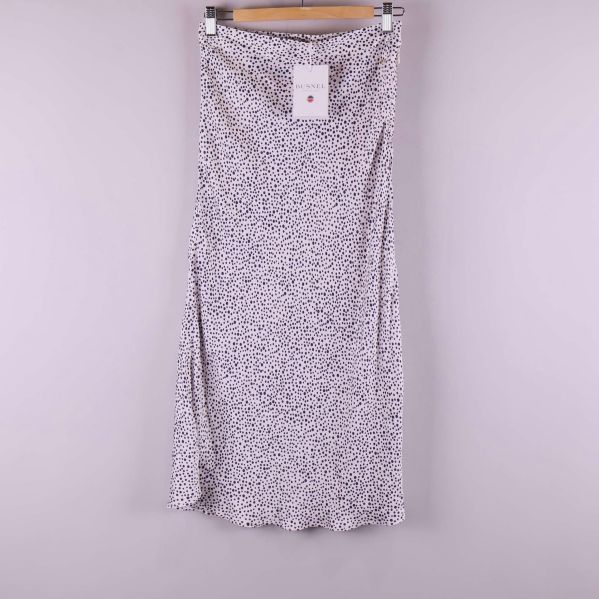 Prickig kjol i midi-längd 