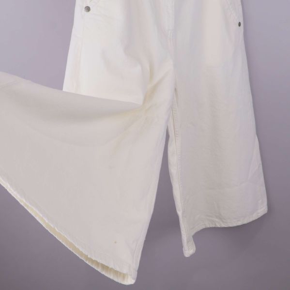 Etikett visar BLUE by TOMWOOD varumärkesinformation