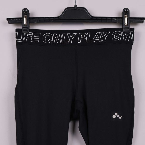 Elastisk midja med texten ONLY PLAY GYM LIFE