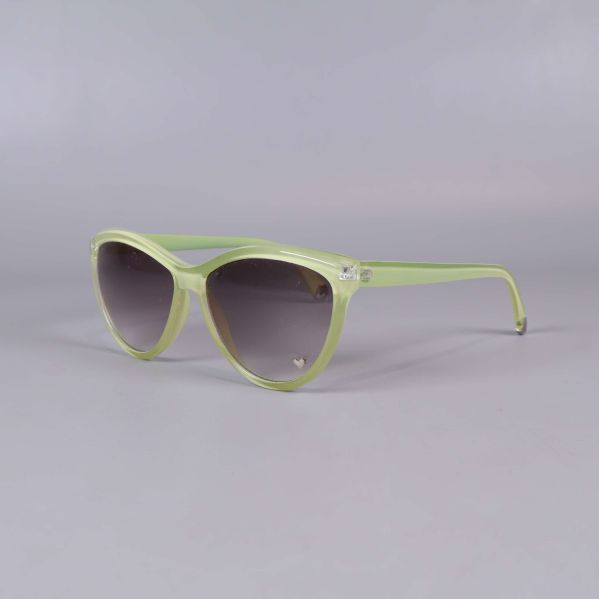 Solglasögon med ljusgul båge och mörka linser