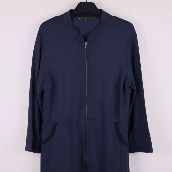 Övre del av jackan med ribbad krage och dragkedja