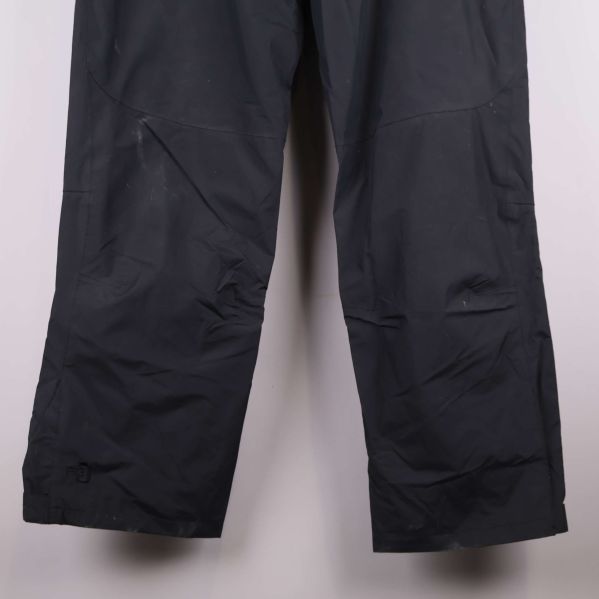 Nedre delen av byxben med enkel design