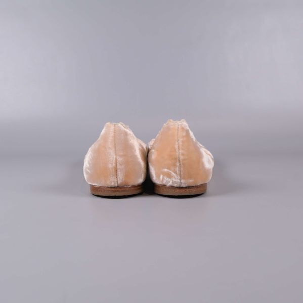 Baksidan av ballerinaskor