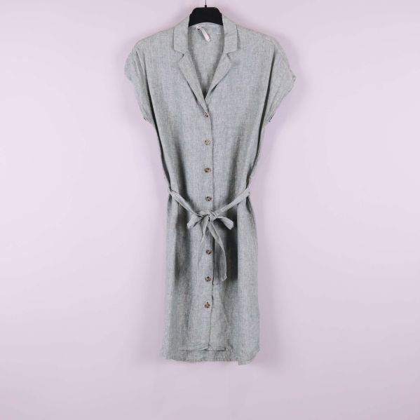 Grå skjortklänning i linne med knappar och skärp