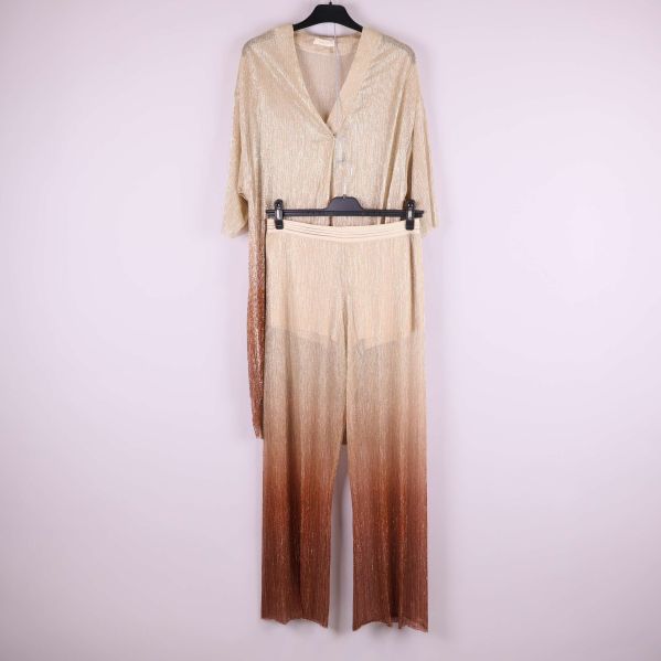 Tvådelat set med topp och byxor i skimrande ombre