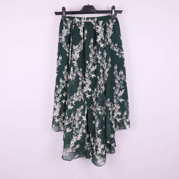 Baksida av blommig kjol