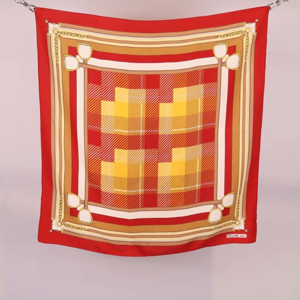 Stor röd scarf med rutigt mönster 