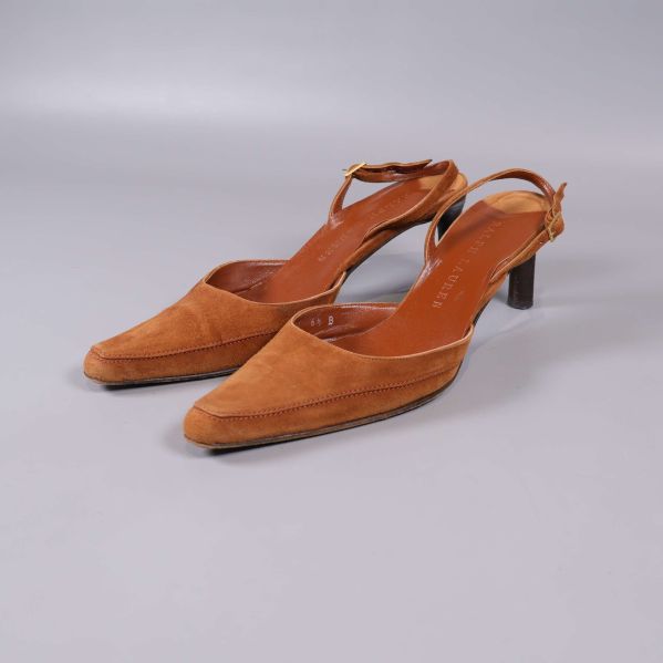 Bruna slingback sandaler med spetsig tå och mellanklack