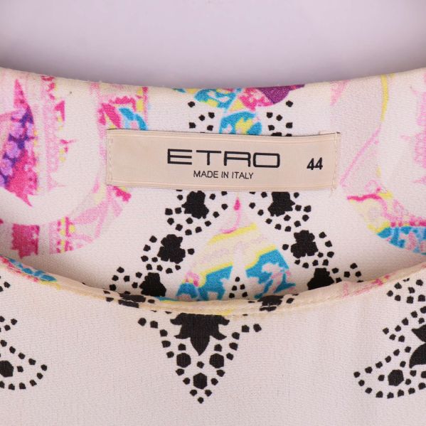 Etro varumärkestag med storlek 44 på insidan