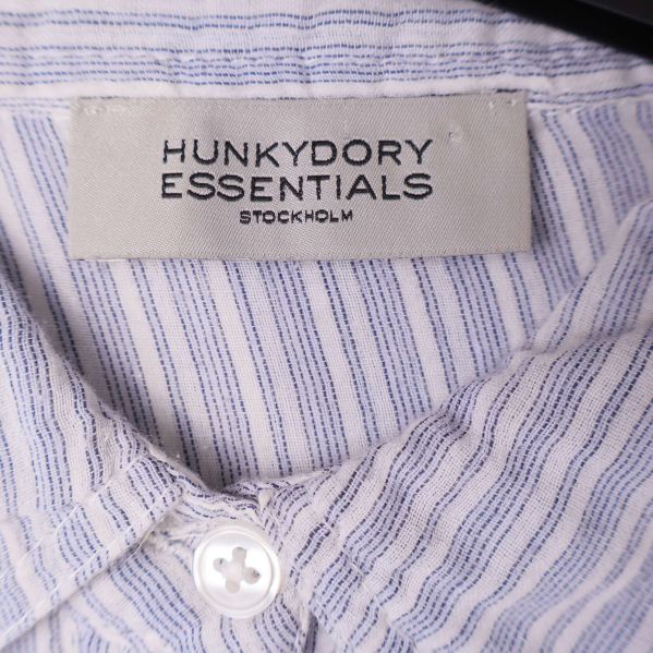 Hunkydory Essentials logotyp i nacken